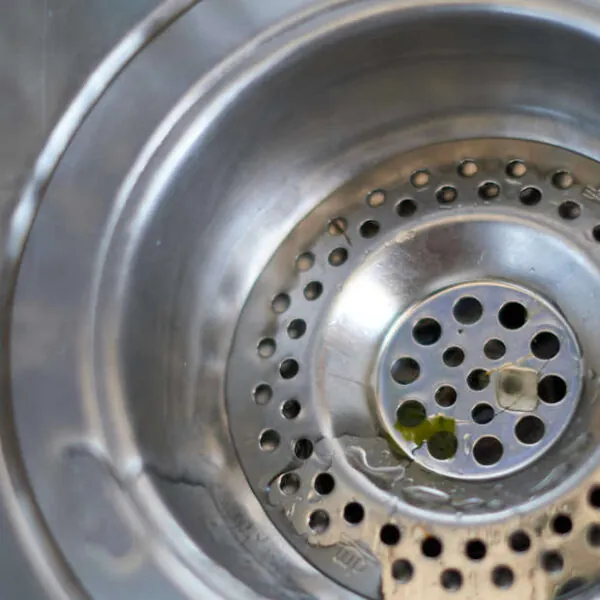 Stinkender Abfluss? Diese Hausmittel helfen sofort!
