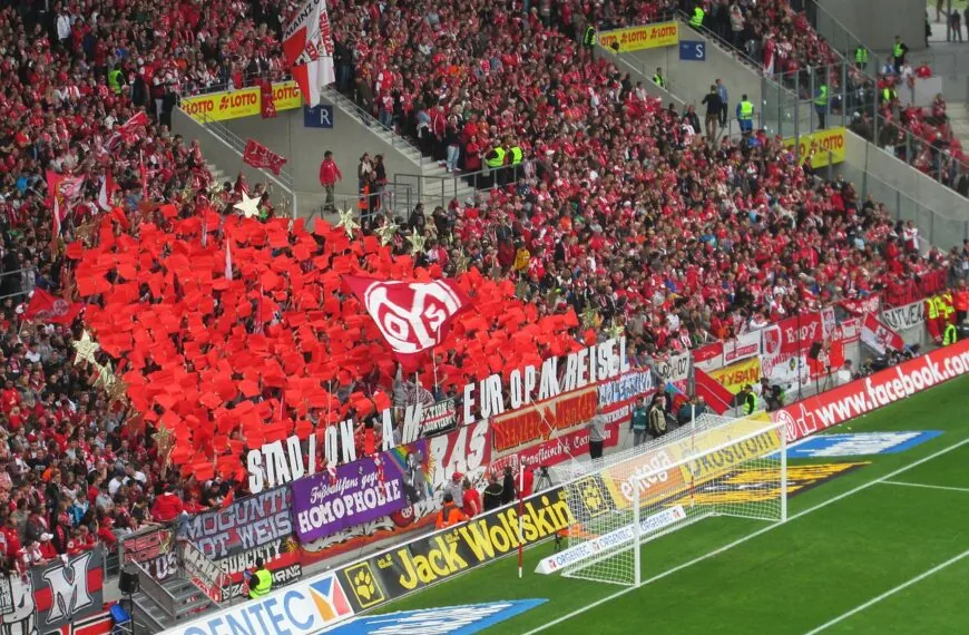 Mainz 05 ver&auml;rgert &uuml;ber DFL-Spielplan &ndash; Fans protestieren gegen Ansto&szlig;zeiten