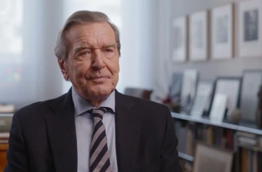 „Totaler Zusammenbruch!“ – Altkanzler Gerhard Schröder in Klinik eingeliefert!