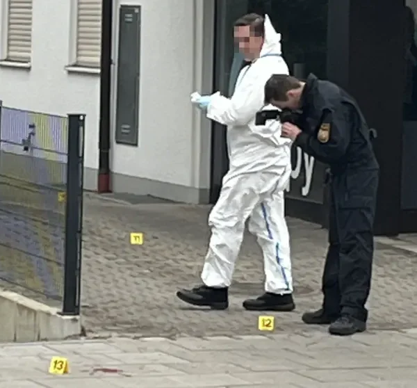 BLUTIGER FAMILIENALBTRAUM IN MÜNCHEN! SOHN STICHT AUF ELTERN EIN – GROSSFAHNDUNG ENDET MIT FESTNAHME