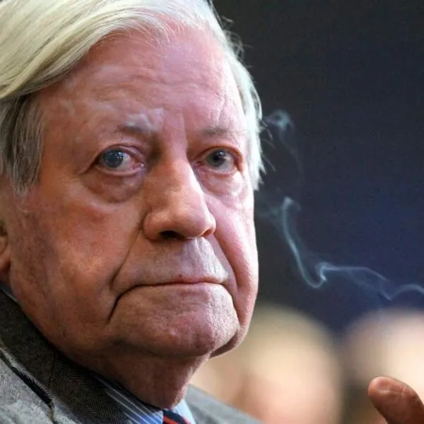HELMUT SCHMIDT H&Auml;TTE DIES NIEMALS ZUGELASSEN &ndash; WIE DEUTSCHLAND SEINEN WEG VERLIERT