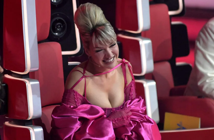 &bdquo;Ich lasse mir nichts vorschreiben!&ldquo; &ndash; Shirin David rechnet mit der AfD ab und spricht offen &uuml;ber ihre Bisexualit&auml;t