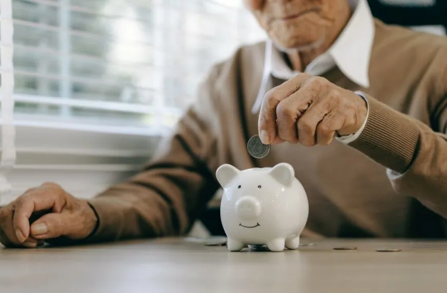 Deutschland zahlt Rente ohne Arbeit? So viel Geld gibt es wirklich!