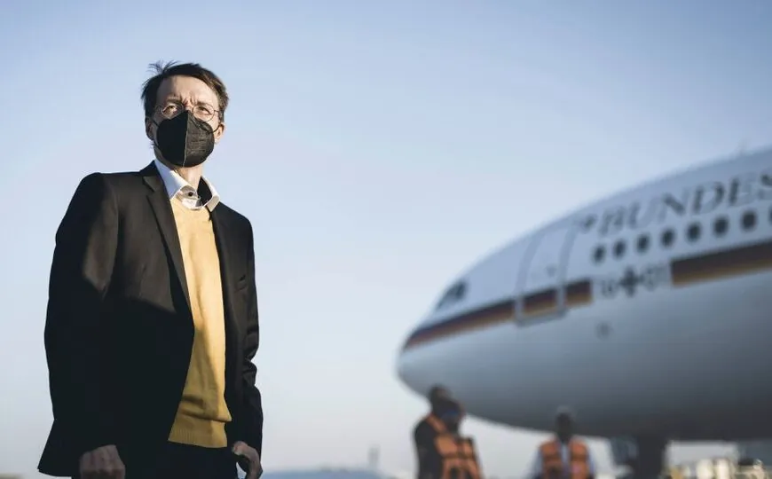 Schuss am Flughafen Köln! Polizei-Panne bei Lauterbachs Sicherheitseskorte sorgt für Wirbel