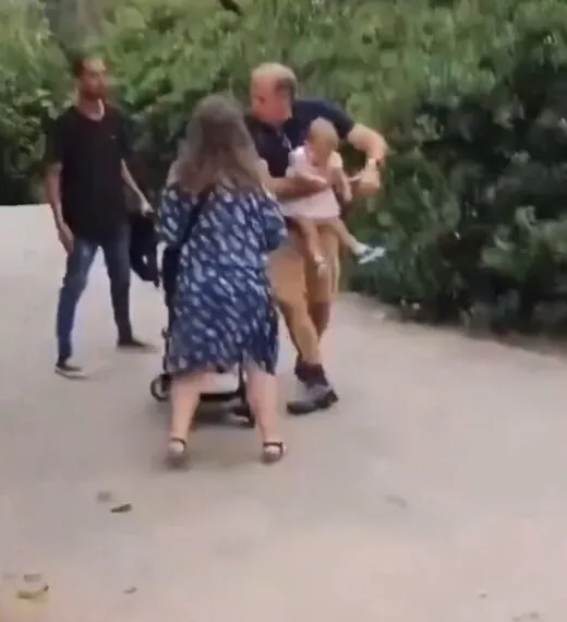 Erschütternde Szenen aus Barcelona: Video eines Angriffs sorgt für weltweite Empörung