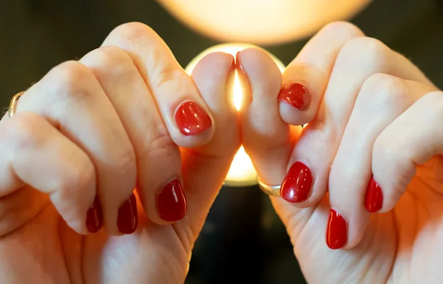 Gefährlicher Finger-Test? Was der Schamroth-Test über deine Gesundheit verraten kann