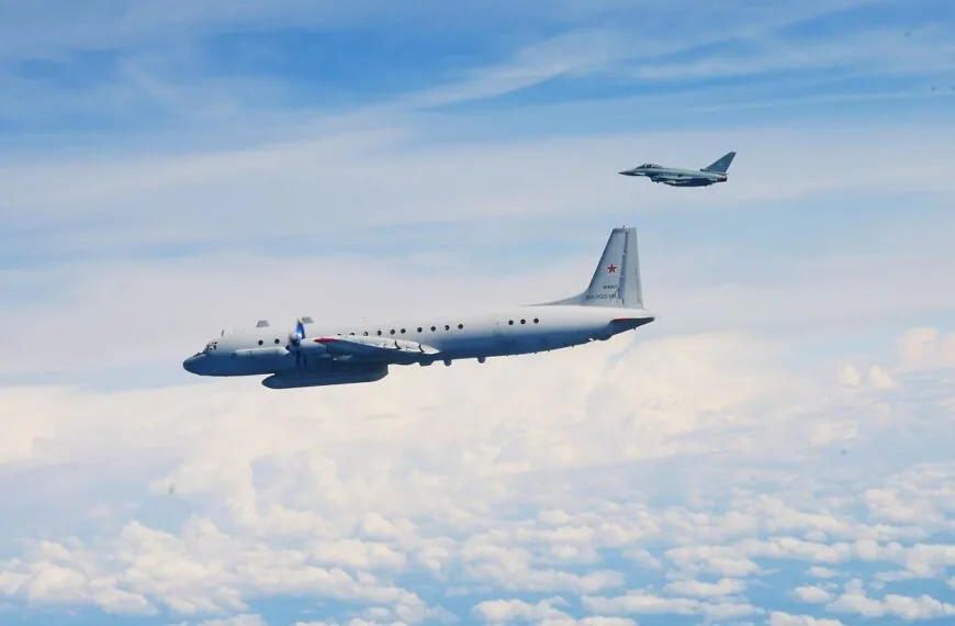 Russisches Spionageflugzeug sorgt für NATO-Alarm vor Rügen – Luftwaffe greift ein