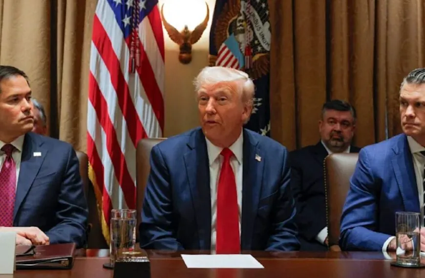 Mega-Sicherheitsskandal in den USA: Journalist landet zufällig in Kriegs-Chat von Trump-Ministern