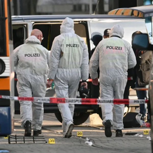 Auto rast in Menschenmenge in Mannheim – Was wir bisher über den Vorfall wissen!