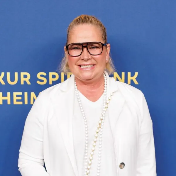 Claudia Effenbergs Musikausflug sorgt für Diskussionen – Kritik und Lob für ihren ersten Song