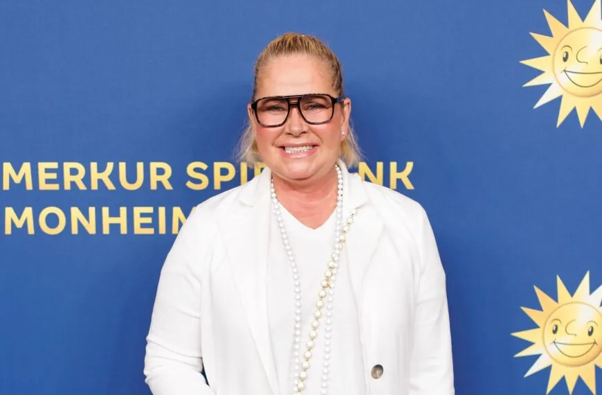 Claudia Effenbergs Musikausflug sorgt für Diskussionen – Kritik und Lob für ihren ersten Song
