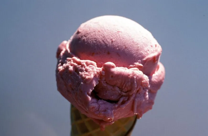 Schockpreise in der Eisdiele: Warum eine Kugel Eis jetzt bis zu 3 Euro kostet!