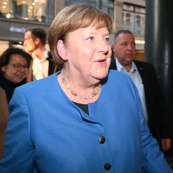 ANGELA MERKELS RENTEN-SCHOCK: SO VIEL GELD KASSIERT DIE EX-KANZLERIN JEDEN MONAT!