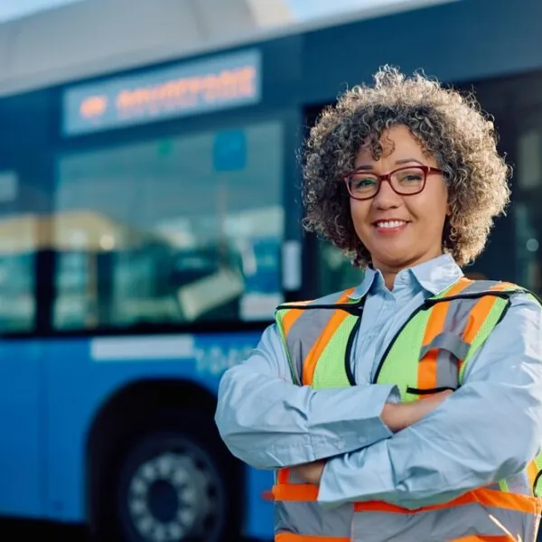 Was verdienen eigentlich M&uuml;llwerker, Busfahrer & Co? Die Geh&auml;lter der wahren Alltagshelden im Faktencheck