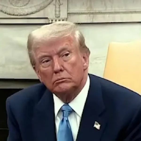 Gro&szlig;e Sorgen um Donald Trump nach neuen Aufnahmen seiner Beine