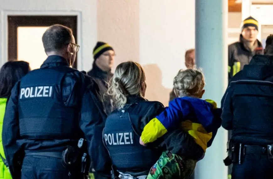 Nach 7 Jahren gefunden! Polizei entdeckt entführten Jungen durch unglaublichen Zufall