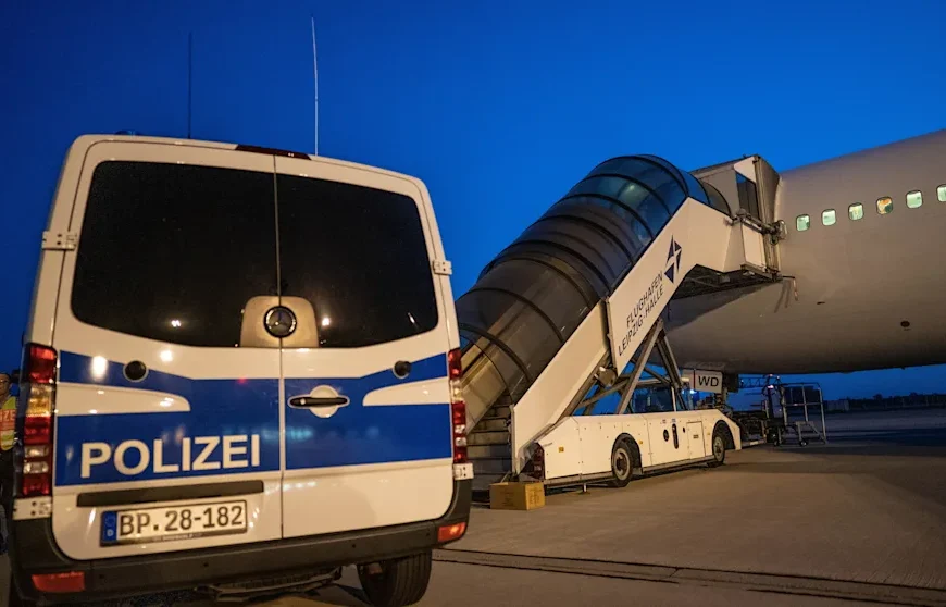 Gericht erlaubt Abschiebungen nach Griechenland – Klage von Migranten abgewiesen