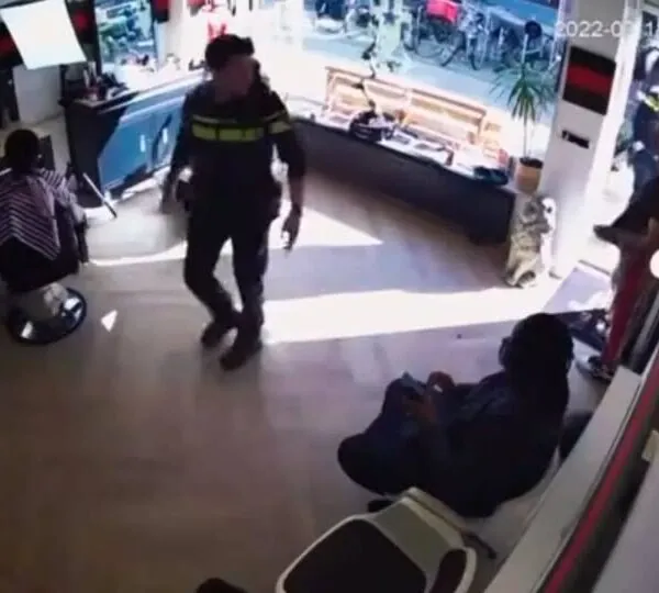 Berlin unter Schock: Friseur hilft Kriminellem, sich in seinem eigenen Salon zu verstecken