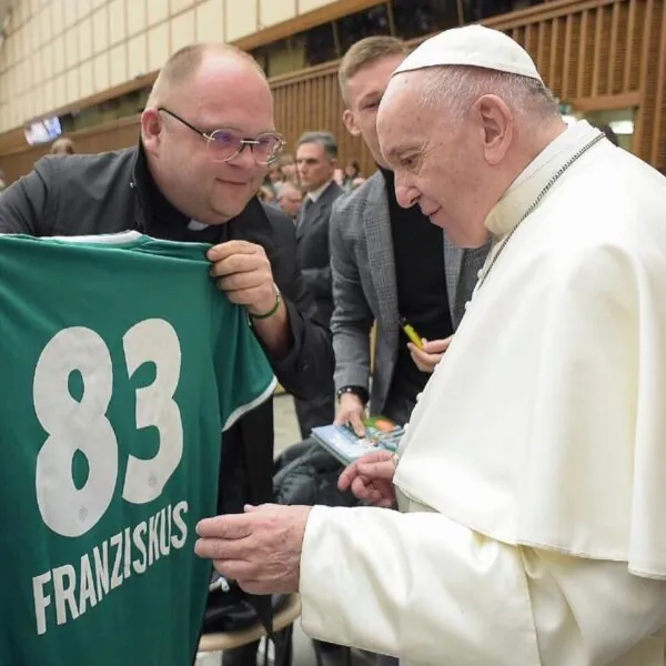 Vatikan-Fluch? Kurioser Zufall rund um Fußballklub