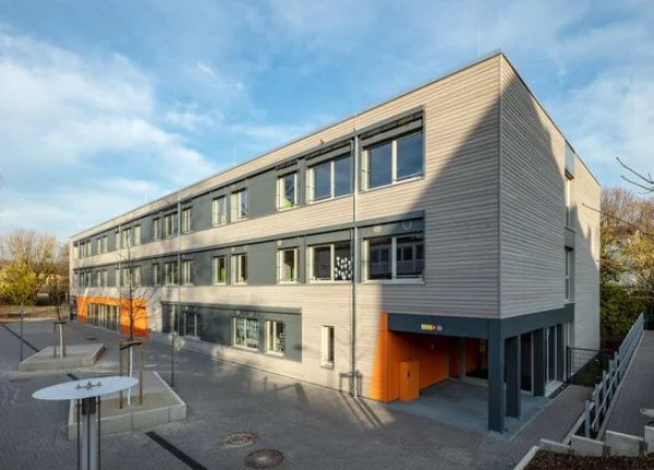 Drohung legt Schulalltag lahm &ndash; Was steckt hinter dem pl&ouml;tzlichen Shutdown in einer deutschen Stadt?