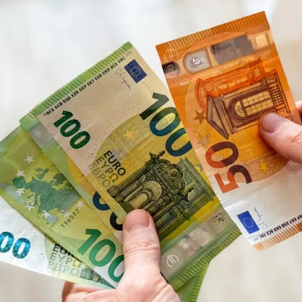 Mehr Geld f&uuml;r Millionen: Neuer Tarifvertrag bringt deutliche Gehaltssteigerungen