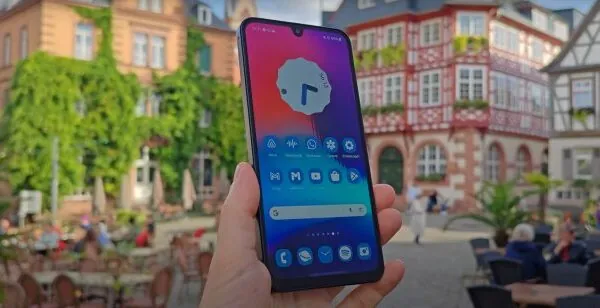 Drama in Halle: 88-J&auml;hriger verliert 230.000 Euro durch perfiden Schock-Anruf