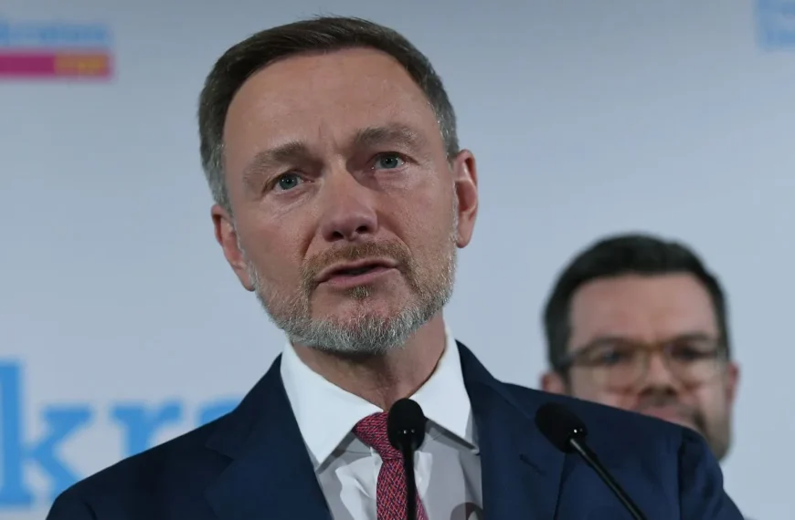 Tragischer Vorfall in Berlin: Christian Lindner überfährt Hund