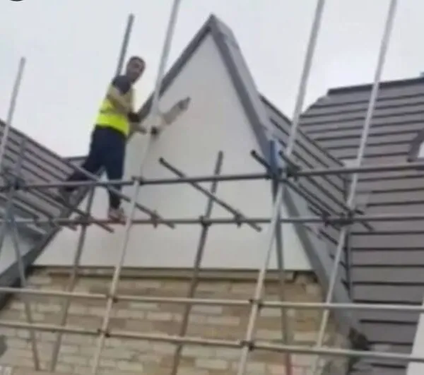 Handwerker schlägt zurück: Frust über unbezahlten Auftrag endet mit Abrissaktion