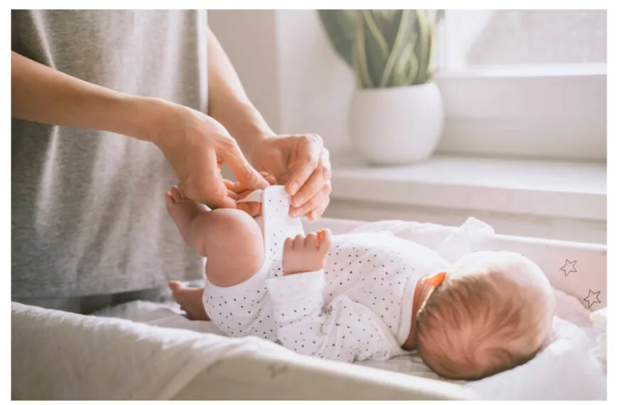 Soll man Babys vor dem Wickeln um Erlaubnis fragen? – Ein umstrittener Vorschlag sorgt für Aufsehen