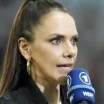 Esther Sedlaczek macht es offiziell – Baby Nummer 3 ist unterwegs! 👶
