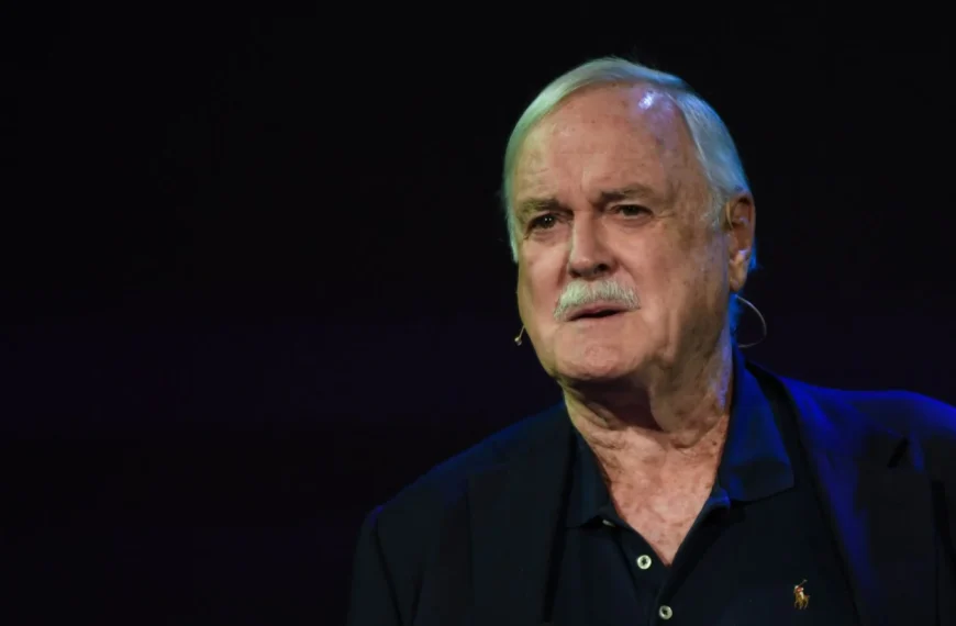 John Cleese im Kreuzfeuer der Kulturkritik: Warum er „Das Leben des Brian“ bis aufs Blut verteidigt