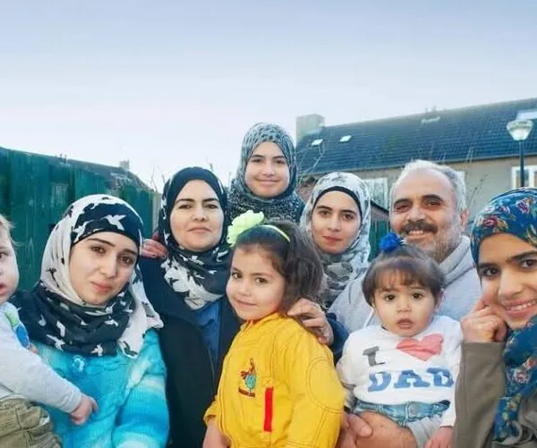 Afghanische Familie mit acht Kindern weigert sich, Villa zu beziehen – heftiger Streit mit dem COA