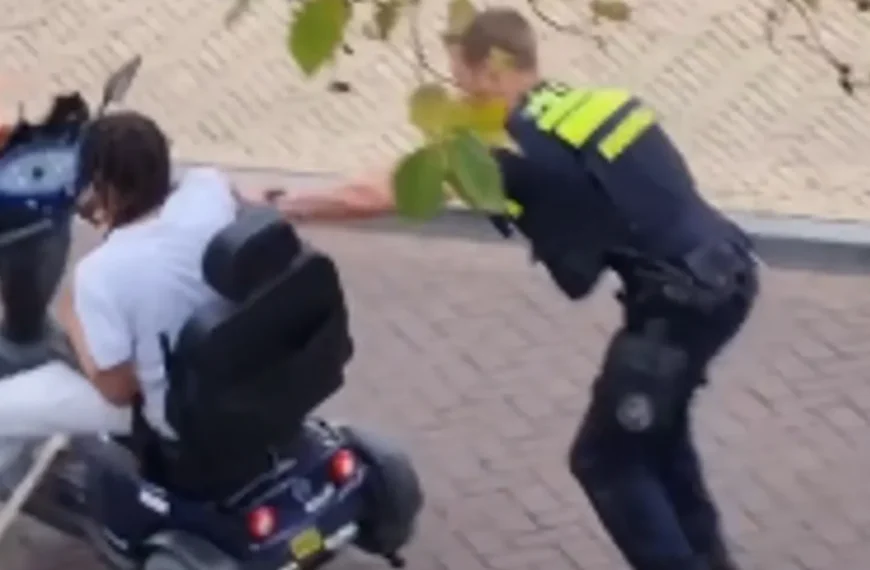 Polizeieinsatz an Mann im Elektromobil: Neue Aufnahmen sorgen für Debatte