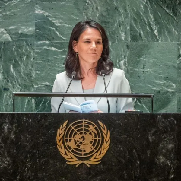 Gerichtsurteil ersch&uuml;ttert Berlin: Baerbock im Zentrum eines internationalen Skandals