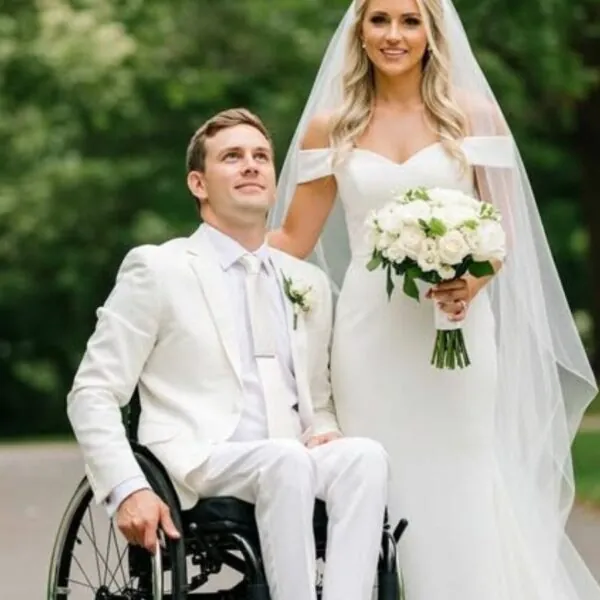 Sie heiratete einen Mann im Rollstuhl &ndash; doch was w&auml;hrend der Hochzeit geschah, &uuml;berraschte alle