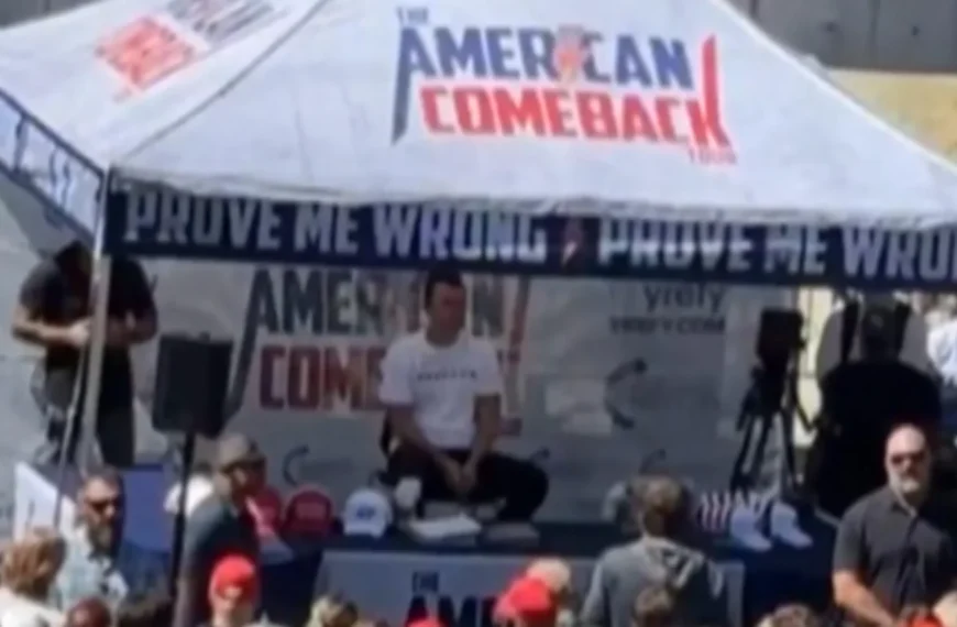 Neue Aufnahmen zeigen Mann, der nach Vorfall um Kirk vom Dach rennt