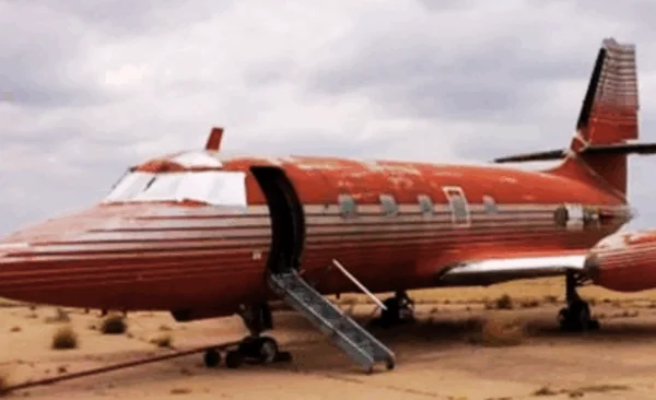 Das verlassene Flugzeug von Elvis Presley wurde nach Jahren endlich verkauft &ndash; Ein Blick ins Innere