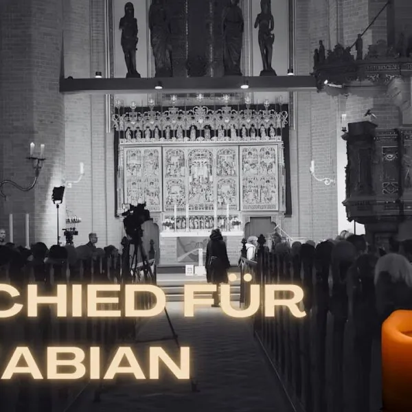 „Ich kann ohne dich nicht leben“ – Mutter Dorina ringt bei der Trauerfeier für Fabian (†8) mit dem Schmerz ihres Lebens