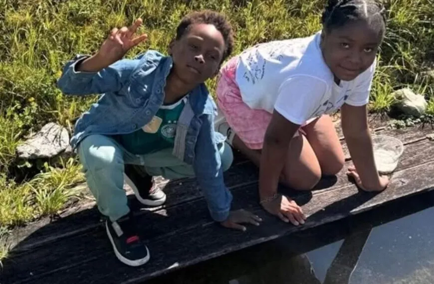 Nigerianische Mutter und ihre zwei Kinder nachts abgeschoben – Vorgang löst breite Kritik aus