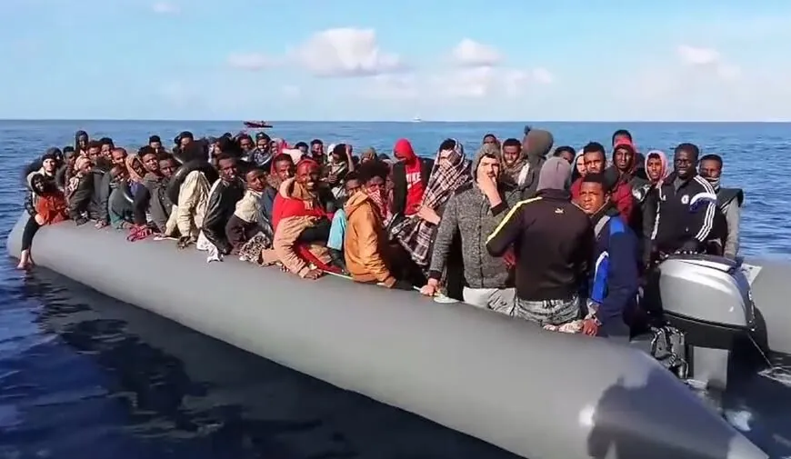 Boot mit Migranten vor Libyen gesunken: Rettungsaktionen unter schwierigen Bedingungen