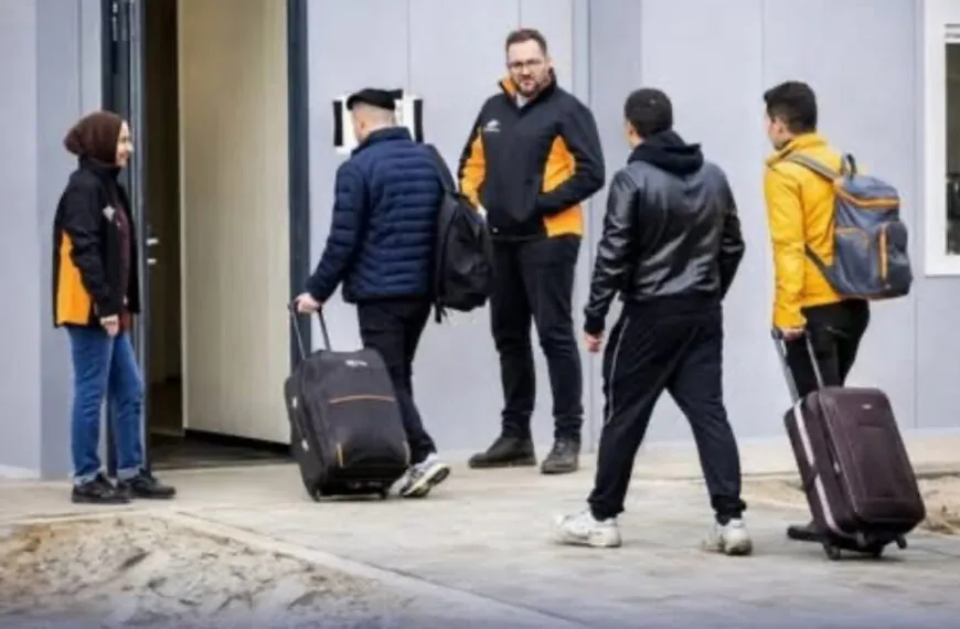 Gemeinde verweigert Aufnahme von 635 Asylbewerbern – Kapazitätsgrenzen, politische Spannungen und gesellschaftliche Debatten