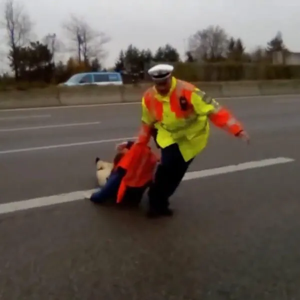 Eskalation auf der Autobahn &ndash; Wenn Klimaprotest, Verkehrssicherheit und staatliche Gewalt aufeinandertreffen