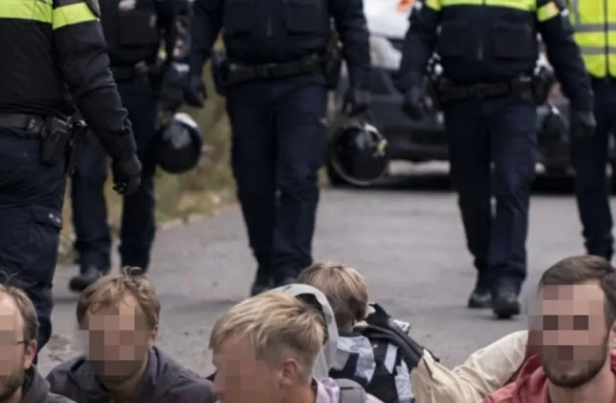 Proteste auf der A12 in Den Haag: Eskalation, Verletzungsvorw&uuml;rfe und eine neue Debatte &uuml;ber Polizeigewalt