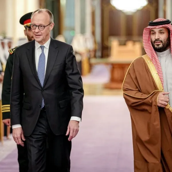 Irritation bei Auslandsreise: Was hinter dem umstrittenen Auftritt von Friedrich Merz in Saudi-Arabien steckt