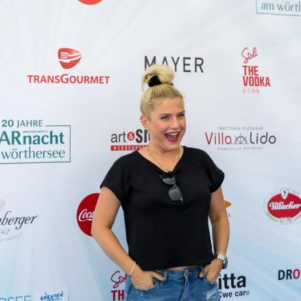 Baby-&Uuml;berraschung: Erwartet Jeanette Biedermann ihr erstes Kind?