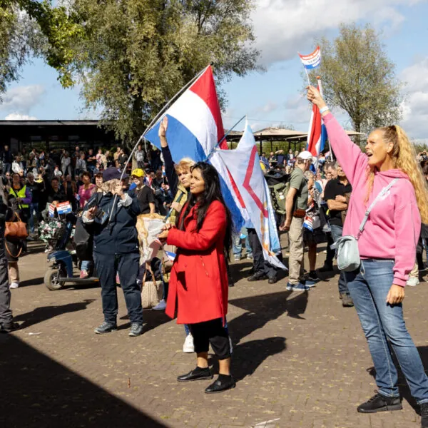 Niederl&auml;ndisches Dorf protestiert gegen Aufnahme eines Asylbewerberzentrums