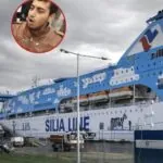 Eskalation am AZC-Schiff: Warum der Bus-Stopp f&uuml;r explosive Stimmung sorgt